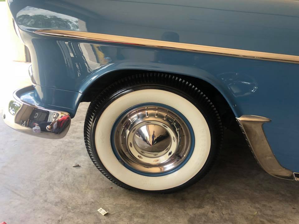 Classic car white sidewall tires detailing